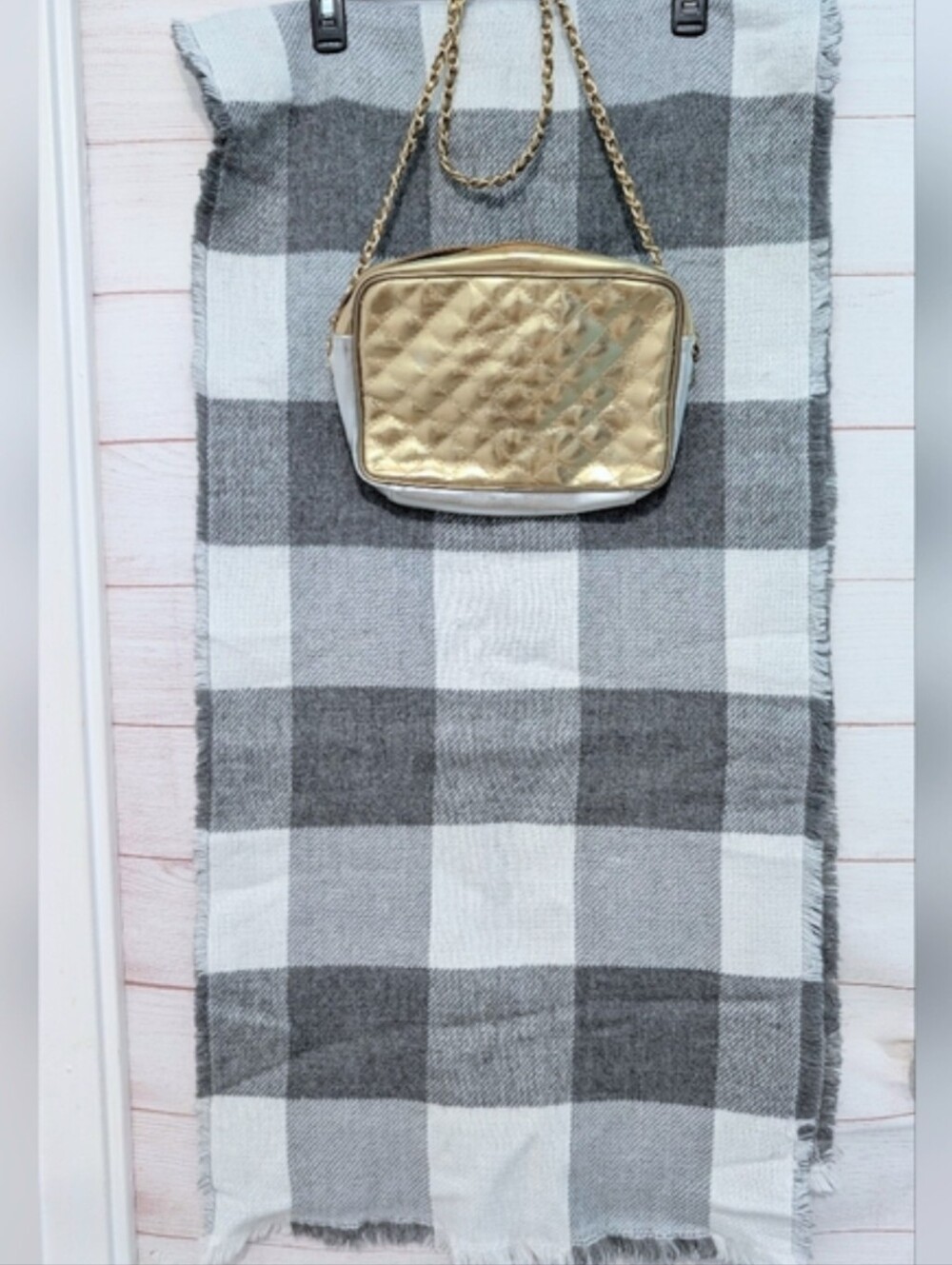 Loft Blanket Scarf & Gold Quilted Crossbody Bag 😊